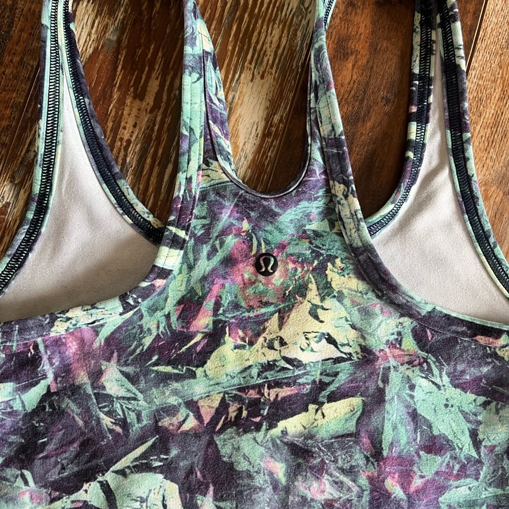 Bundle lululemon 🍋 & Nike Workout Top - Picture 5 of 10